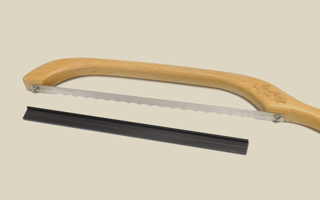 Fiddle Bow Bread Knife Left or Right-Handed