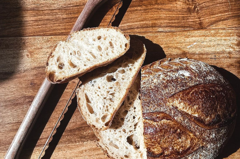 A Chef reviews our unique Artisan bread knife: “Can’t really recommend it enough”.